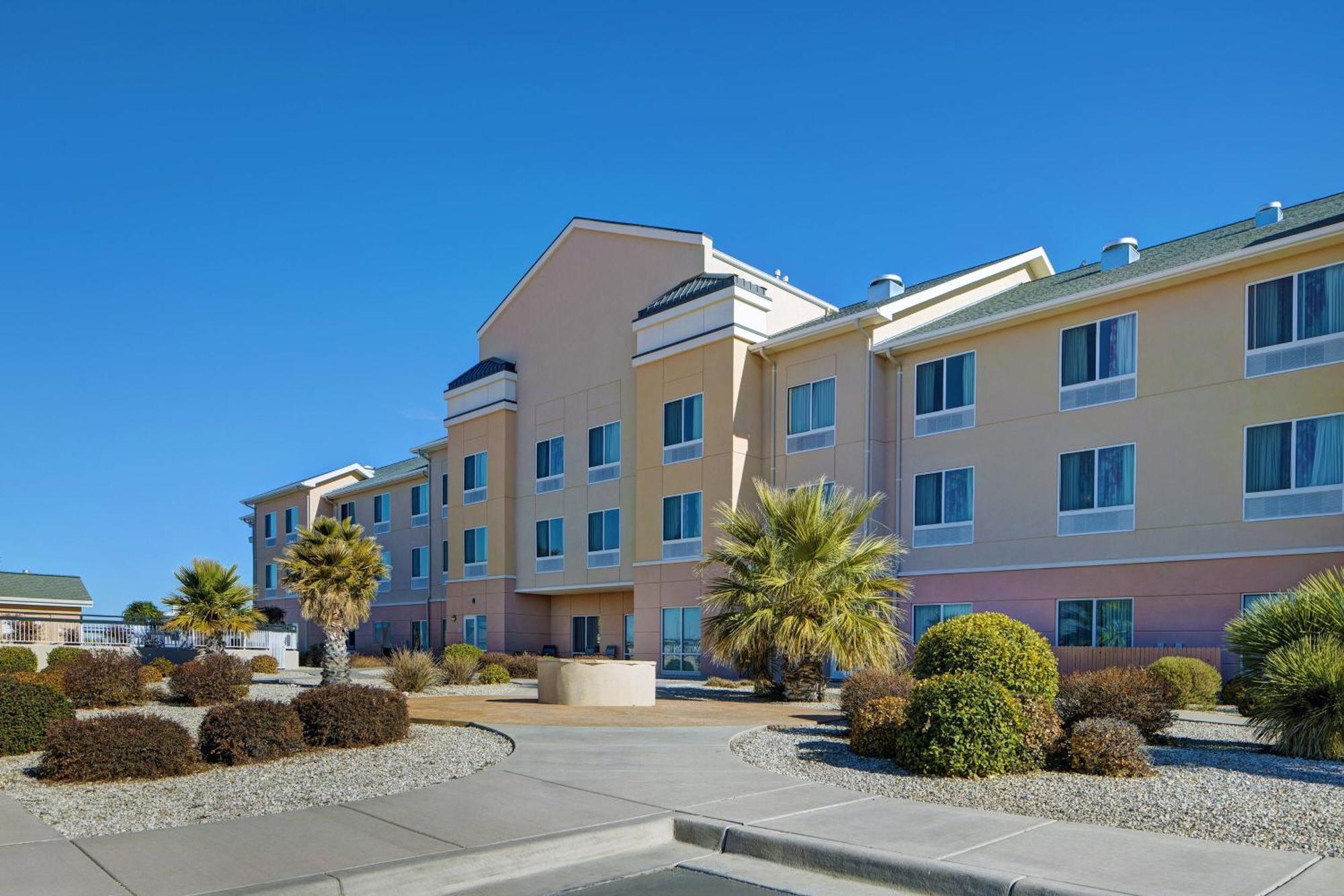 Fairfield Inn And Suites Carlsbad Exterior photo