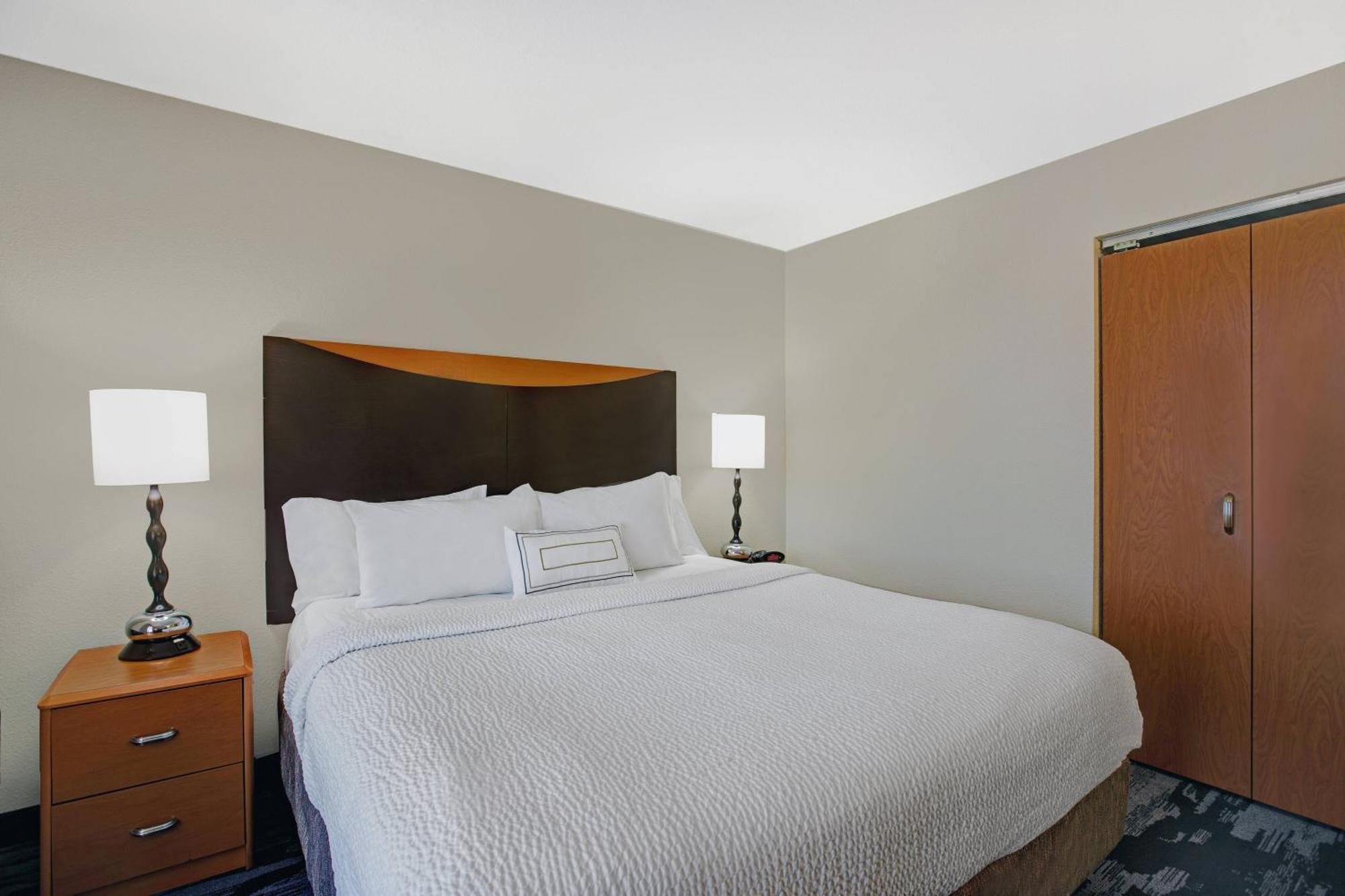 Fairfield Inn And Suites Carlsbad Exterior photo