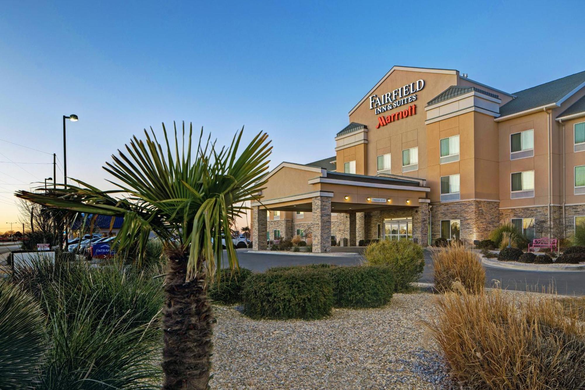 Fairfield Inn And Suites Carlsbad Exterior photo